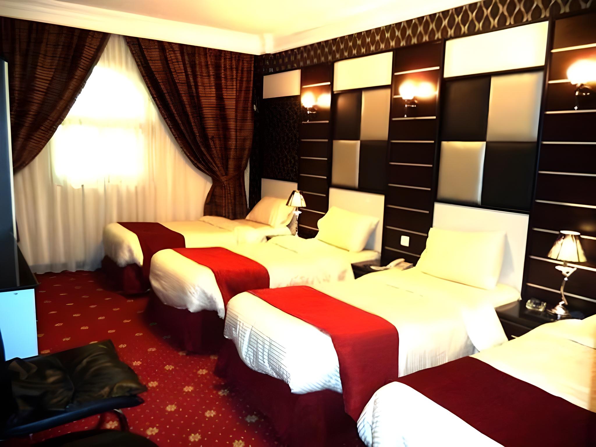 Deluxe Package – ₹1,10,000 — Makkah